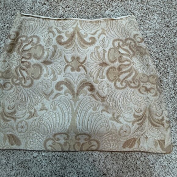 Elie Tahari Mini Skirt Tan/Gold Size 2 - Picture 4 of 4